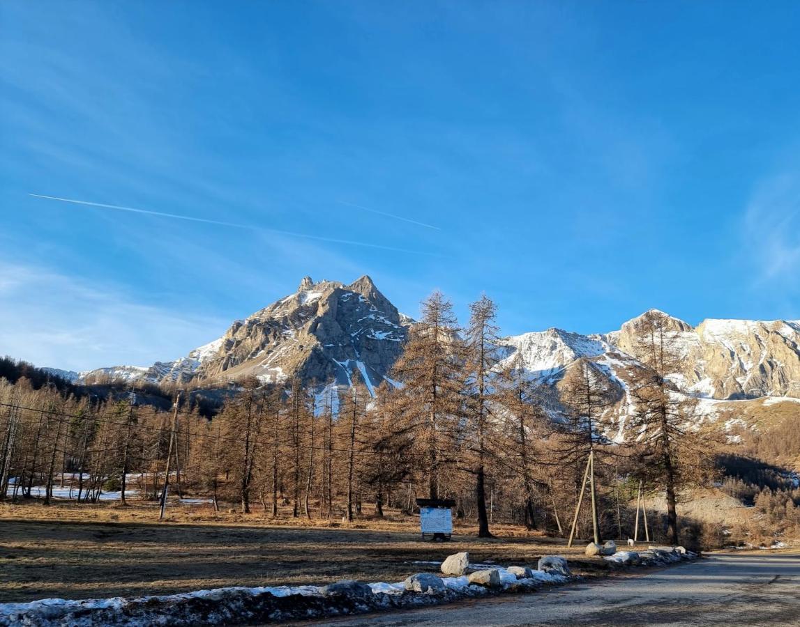 Hotel Auberge des Aiguilles à Entraunes Extérieur photo